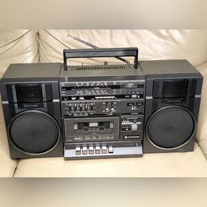 Hitachi TRK-9005HC Boombox FM/AM Portable  System Cassette Player Radio *PARTS*